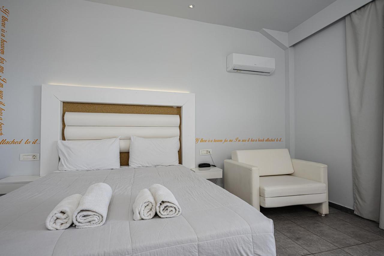 Caretta Island Hotel Kalamaki  Exterior photo